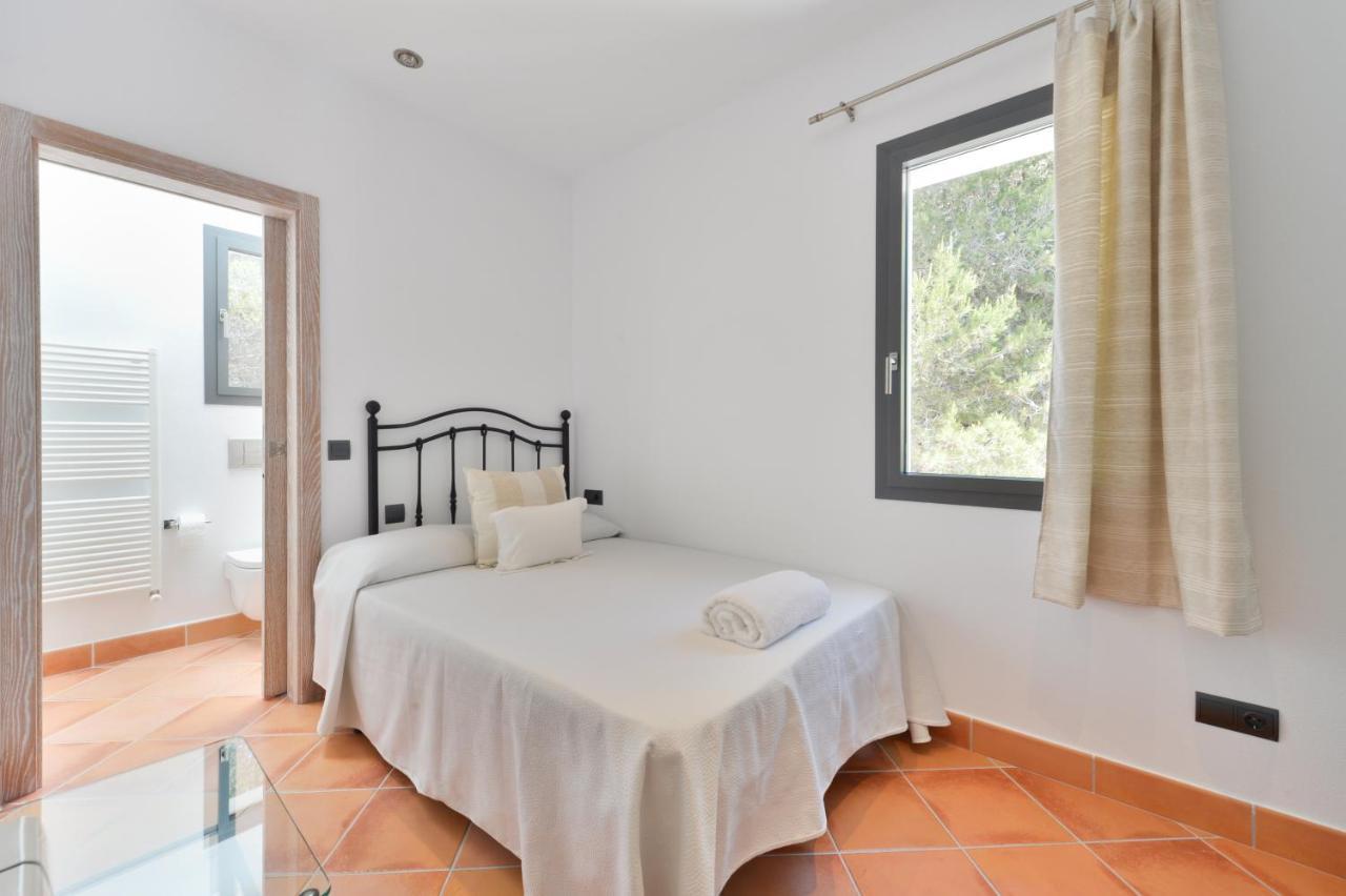 New Villa With Pool 19 Mins From Ibiza Town Cana Clara Санта-Эулалия-дель-Рио Экстерьер фото