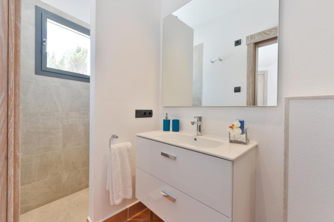 New Villa With Pool 19 Mins From Ibiza Town Cana Clara Санта-Эулалия-дель-Рио Экстерьер фото